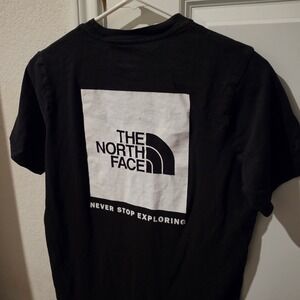 The North Face Mens Black Graphic Box Logo T-Shirt Small Short Sleeve NF0A4M8L